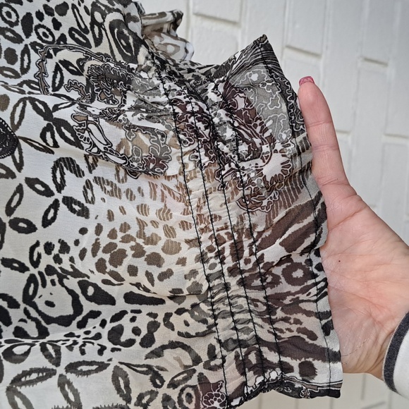 Dressbarn Animal Print Boho Sheer Overlay Embellished Top. Size 1X - Picture 7 of 10